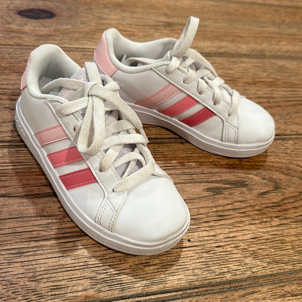 Adidas Tennis Shoes